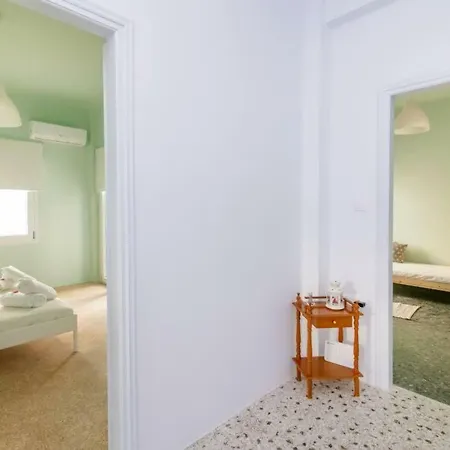 Mimosa Mosaic - Entire In Port Апартаменты